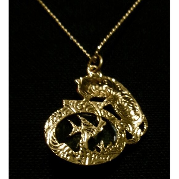 NEW 1928 Gold Tone Cat & Fishbowl Pendant Necklace - Picture 6 of 7